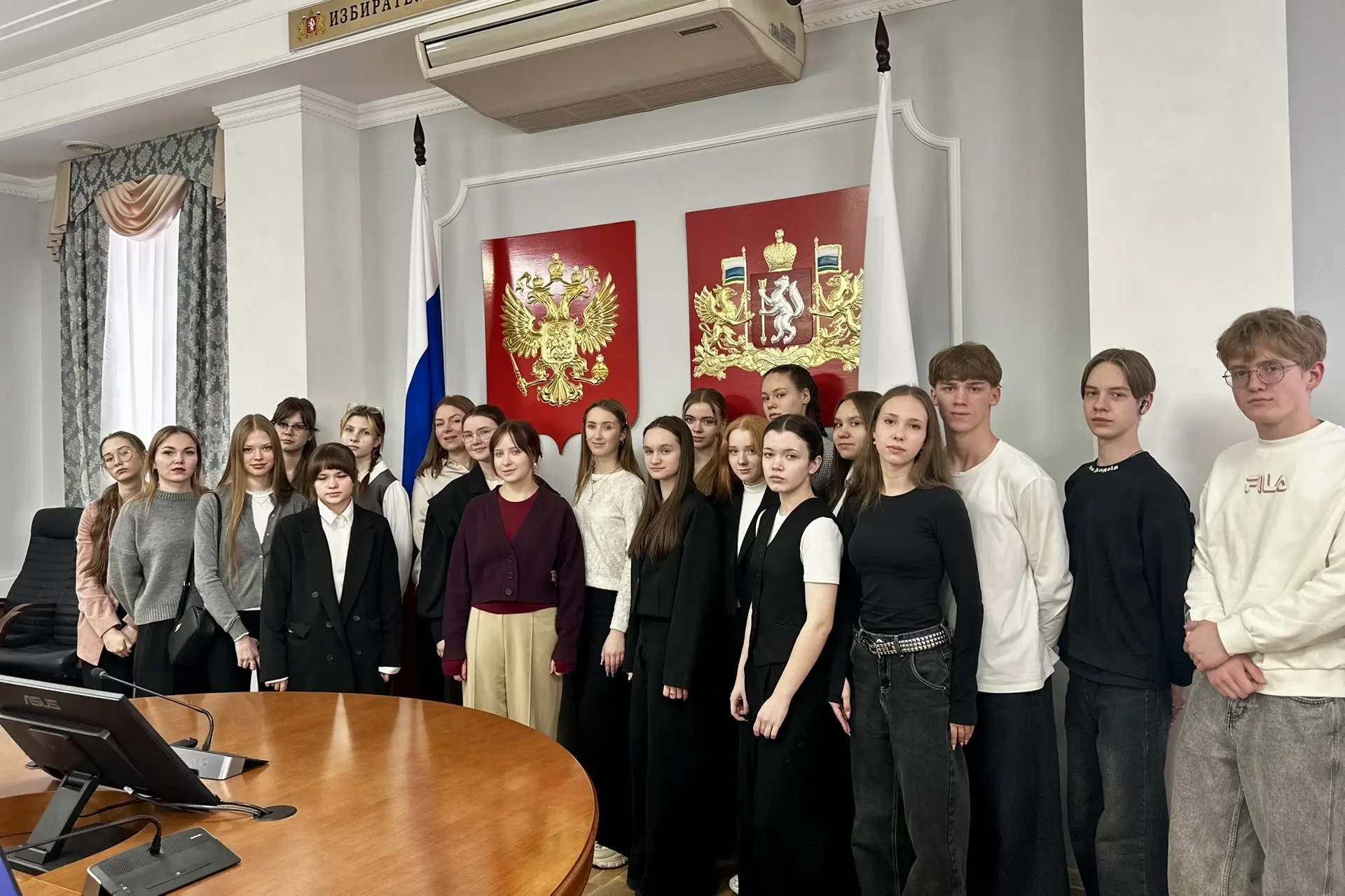 Продолжаем встречать молодых и будущих избирателей!   47 учащихся из школ №8, 14, 17, 18, 20, а такж