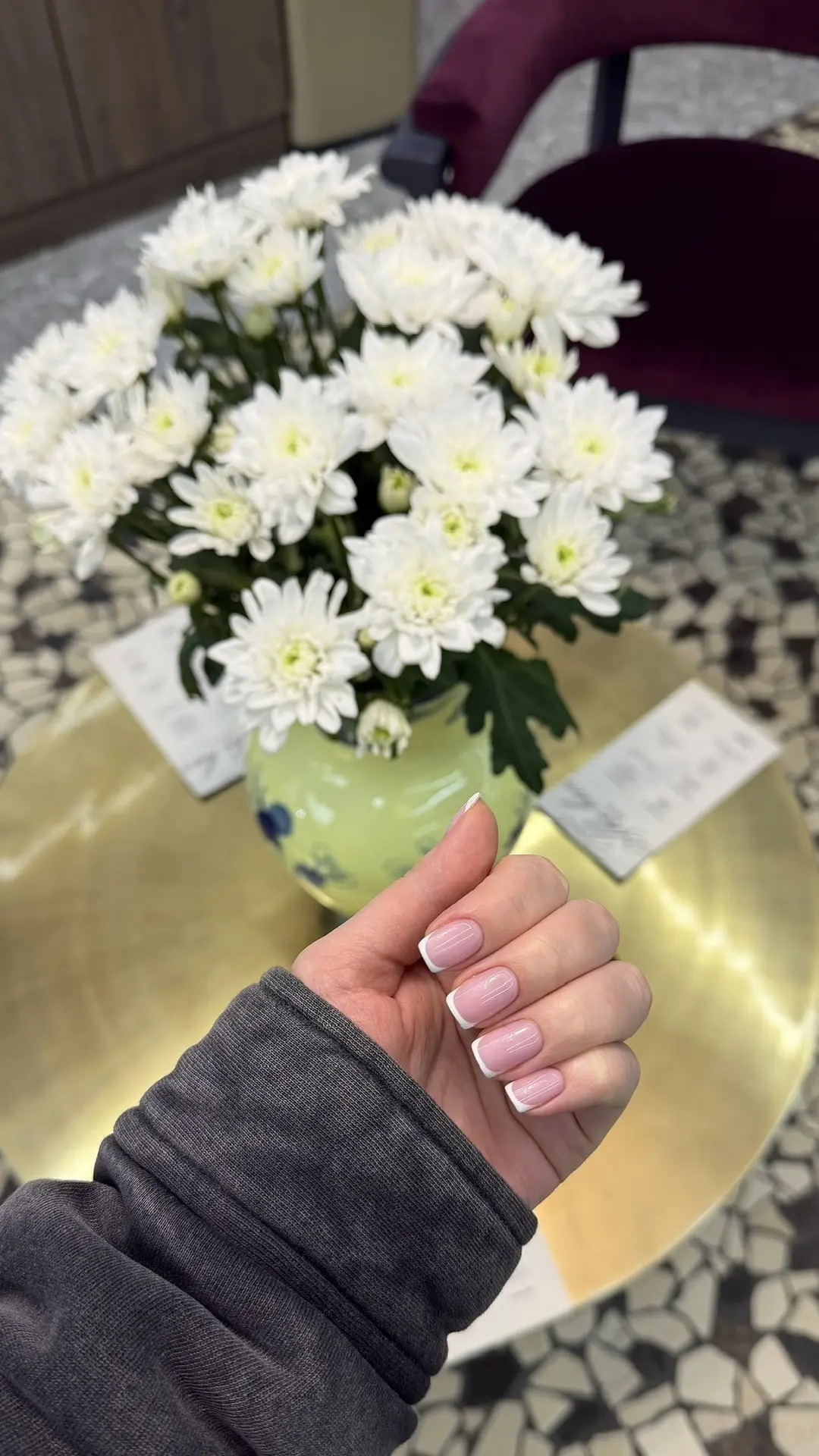 Обновила маникюр, сделала свой любимый френч! 💅🏼