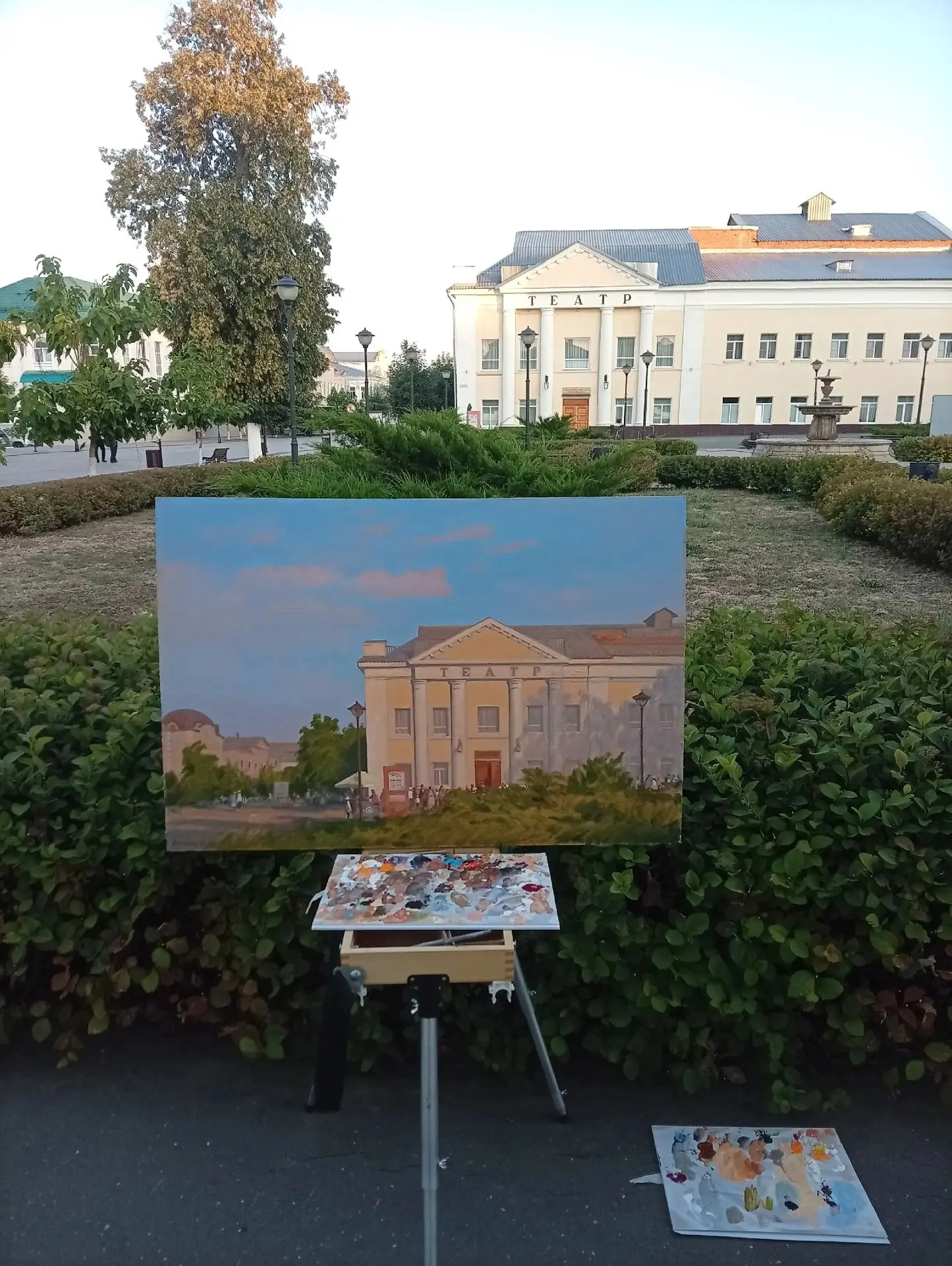 🎨 Вольский театр, картон, масло