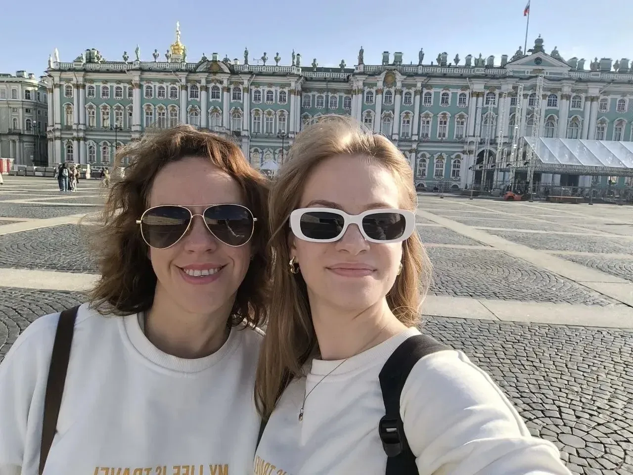 ПУТЕШЕСТВИЕ В СЕВЕРНУЮ СТОЛИЦУ

🌉 Наша ученица Мария из 9 класса «В» вместе с мамой на каникулах уж