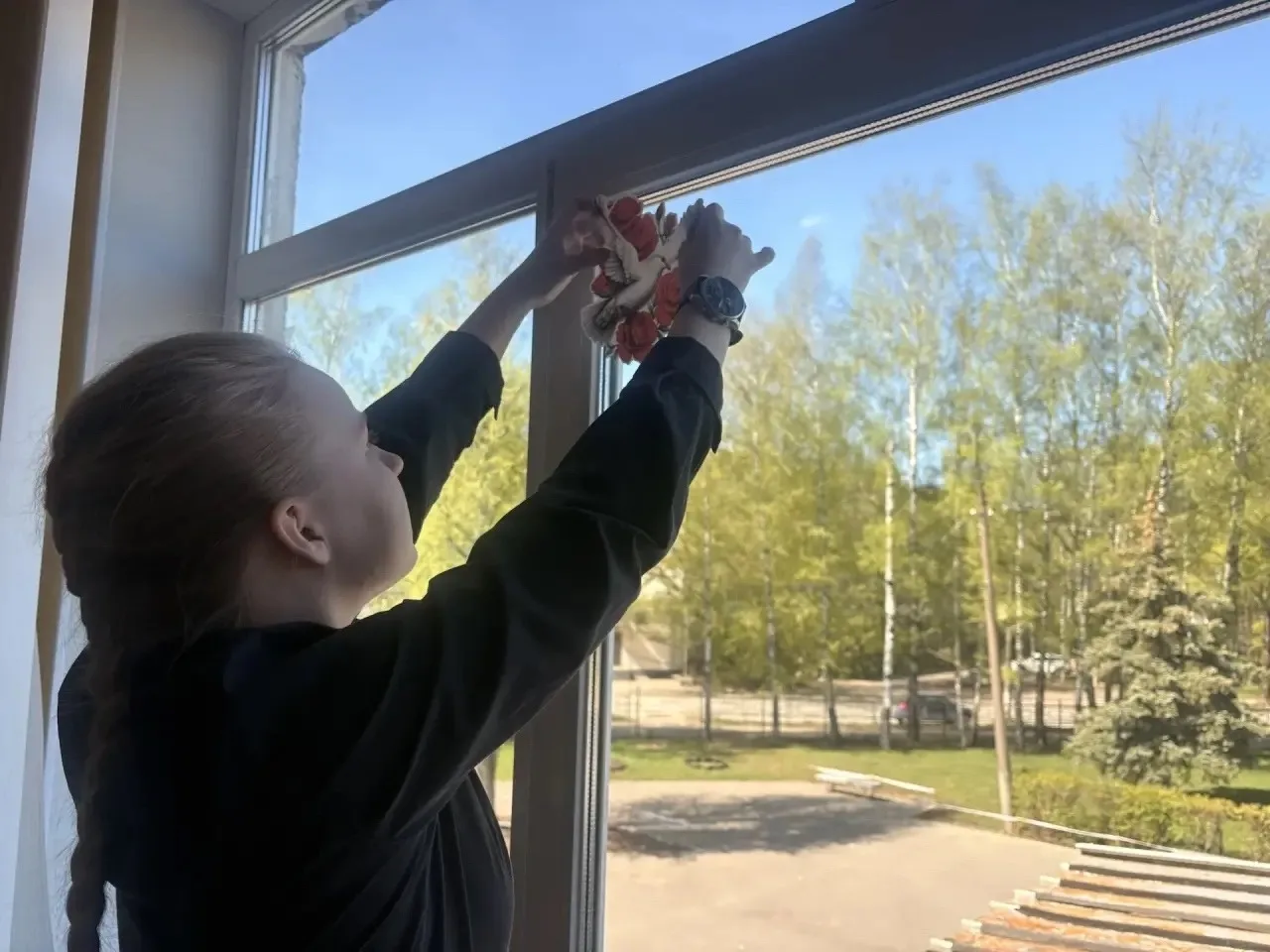 🎖️ Мы помним! Гимназия присоединилась к Всероссийской акции «Окна Победы»  В преддверии 9 Мая наша г