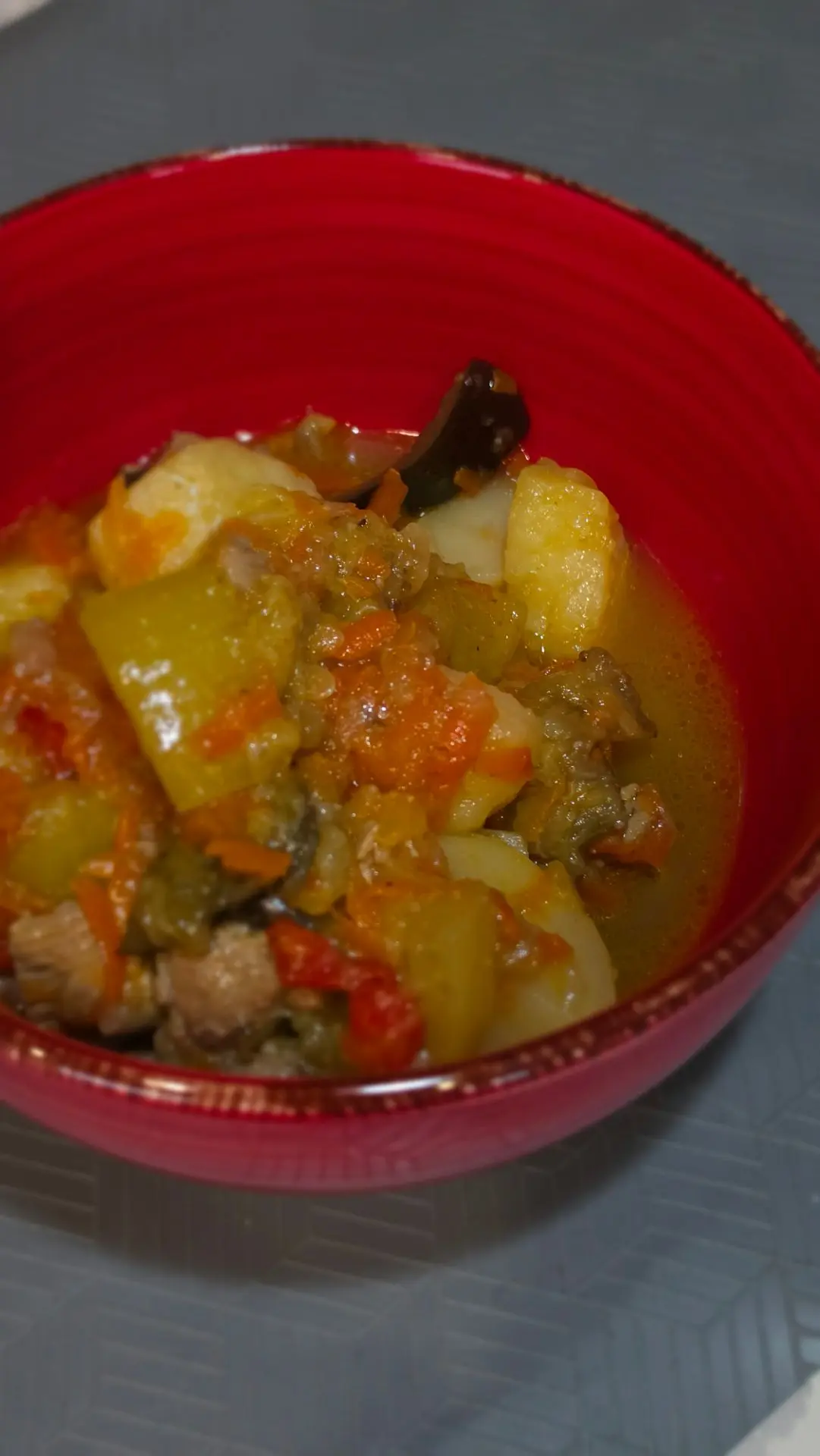 Тарелка не по размеру 🤣🤣🤣
Ужин вкусный и полезный, хоть на вид не очень 😋