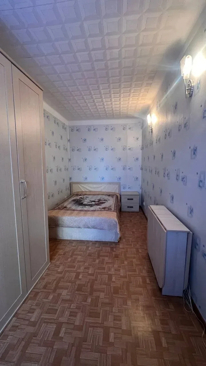 Г Казань Сдаём 2-х комнатную квартиру по улице ОКТЯБРЬСКАЯ, 50. Хрущевка, газовая колонка для горяче