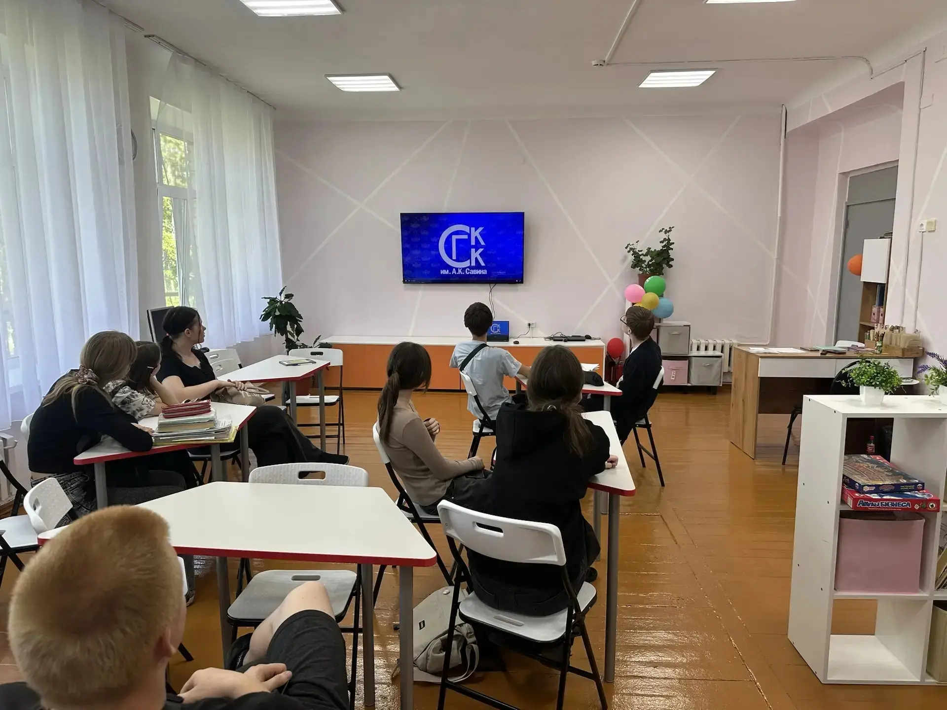 Сегодня для учащихся 9-х классов МКОУ «СШИ р.п. Межевой» прошла видеопрезентация «Твой ...
