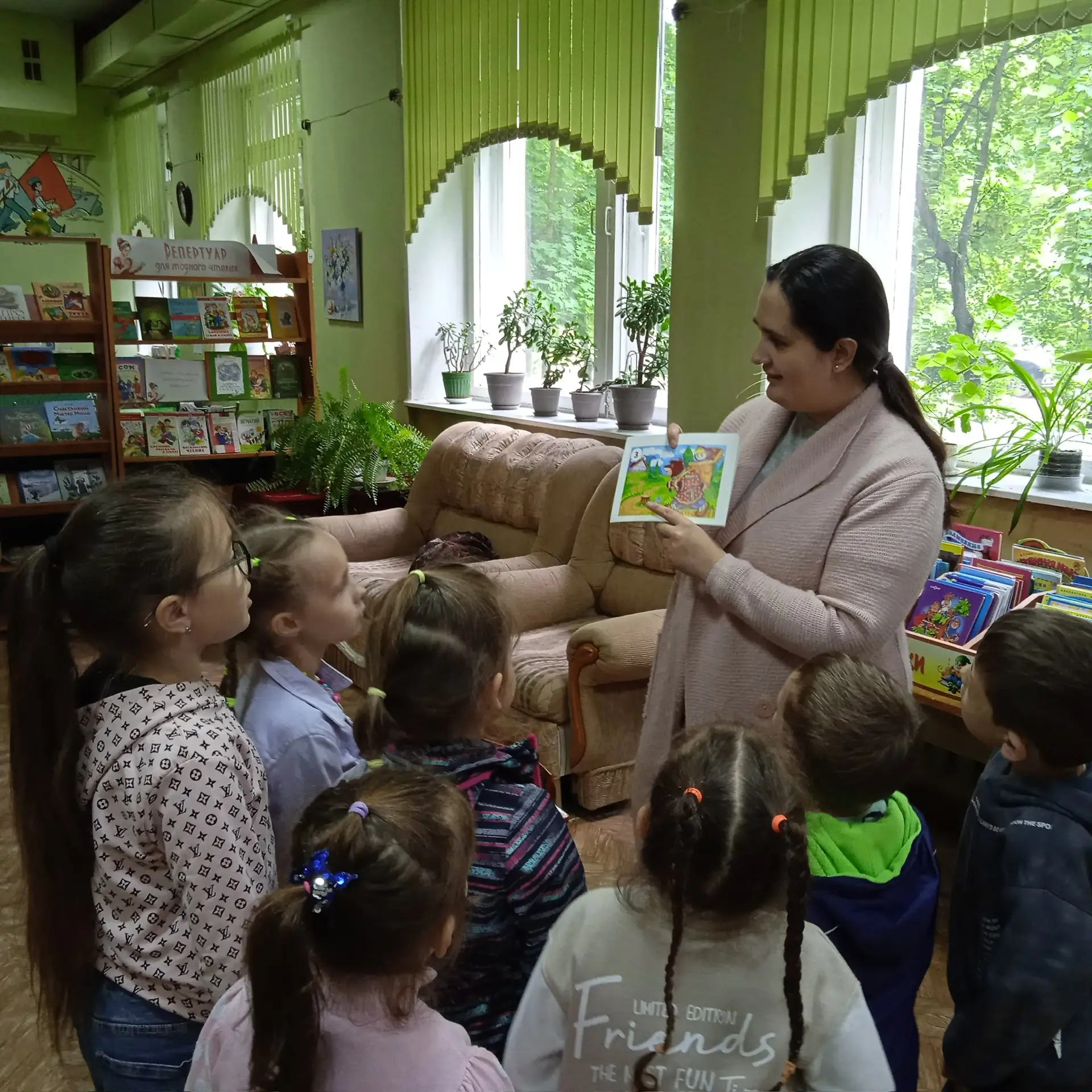 📚 На днях наши воспитанники совершили увлекательное путешествие в городскую библиотеку имени Зои Ко