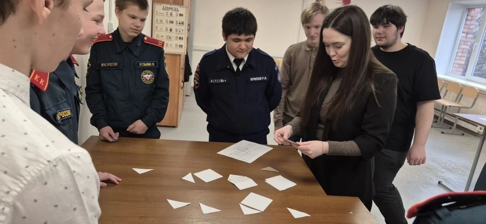 Девятиклассники МБОУ ЦО № 21 с энтузиазмом погрузились в мир науки и технологий!   Наши ребята стали