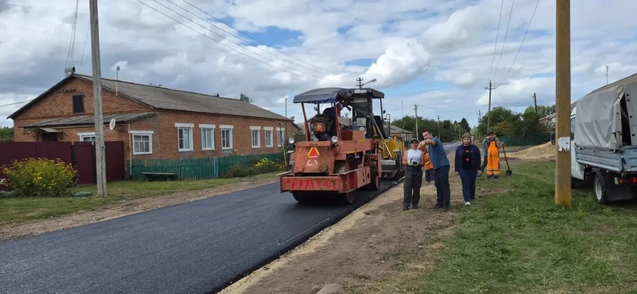 📌Сотрудниками Администрации района проведена проверка выполнения работ по укладке асфа...