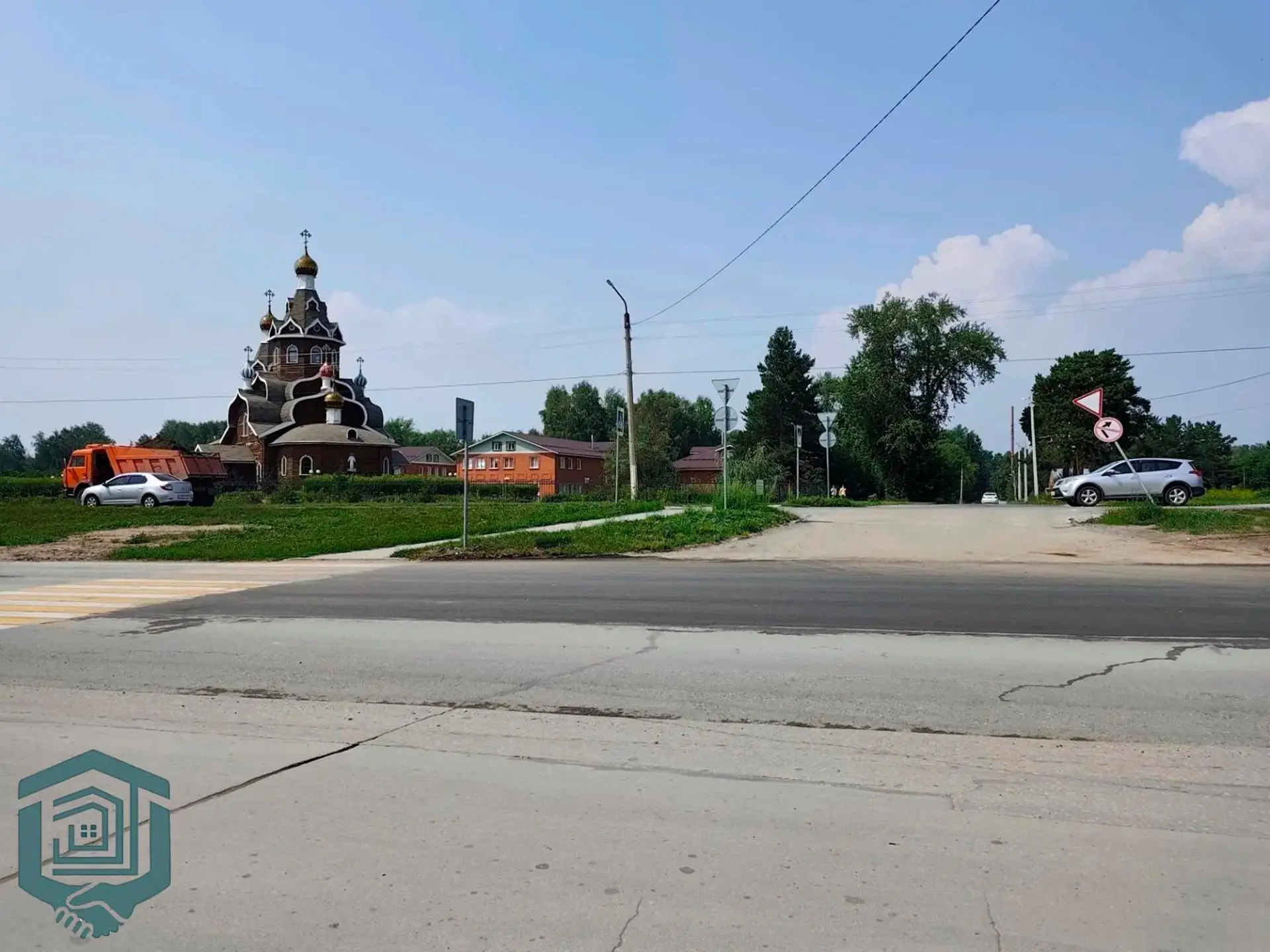 ✅ Как и обещали — уложили асфальт на участке дороги по улице Боровая, в районе больничного комплекса