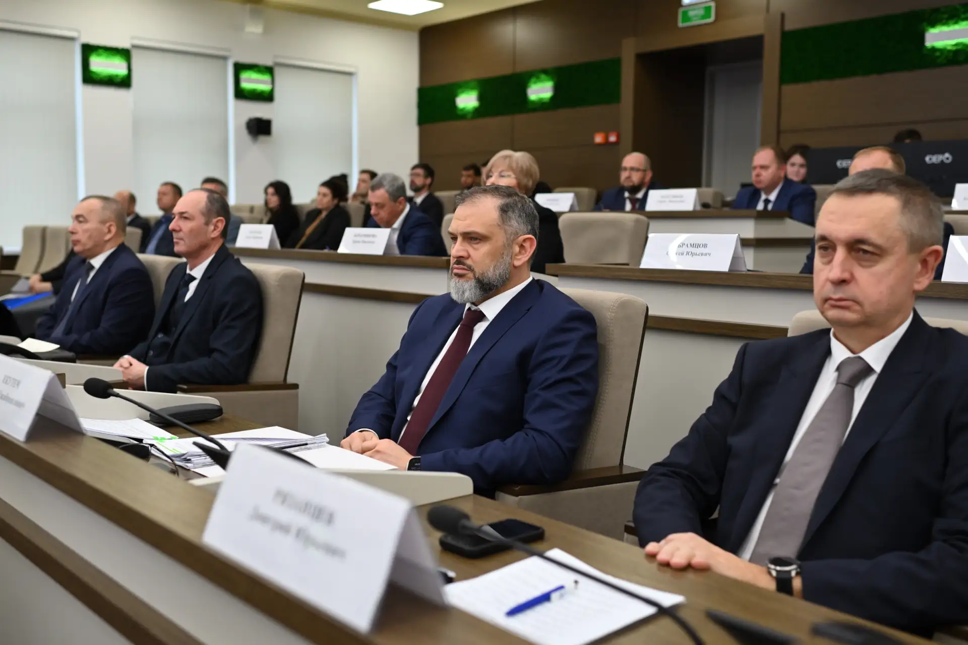 Глава Адыгеи провёл планёрное совещание Кабинета министров РА  В республиканском Доме правительства 