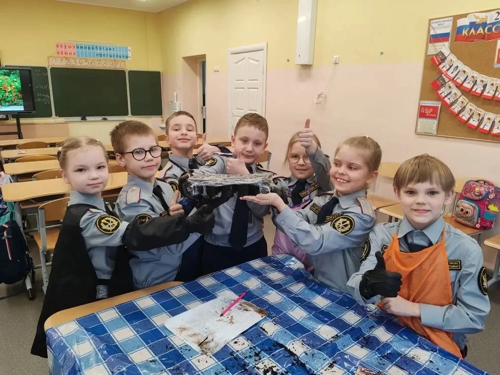 Сегодня во 2 «Б» классе состоялось итоговое мероприятие в рамках трека «Орлёнок-Эколог» под название