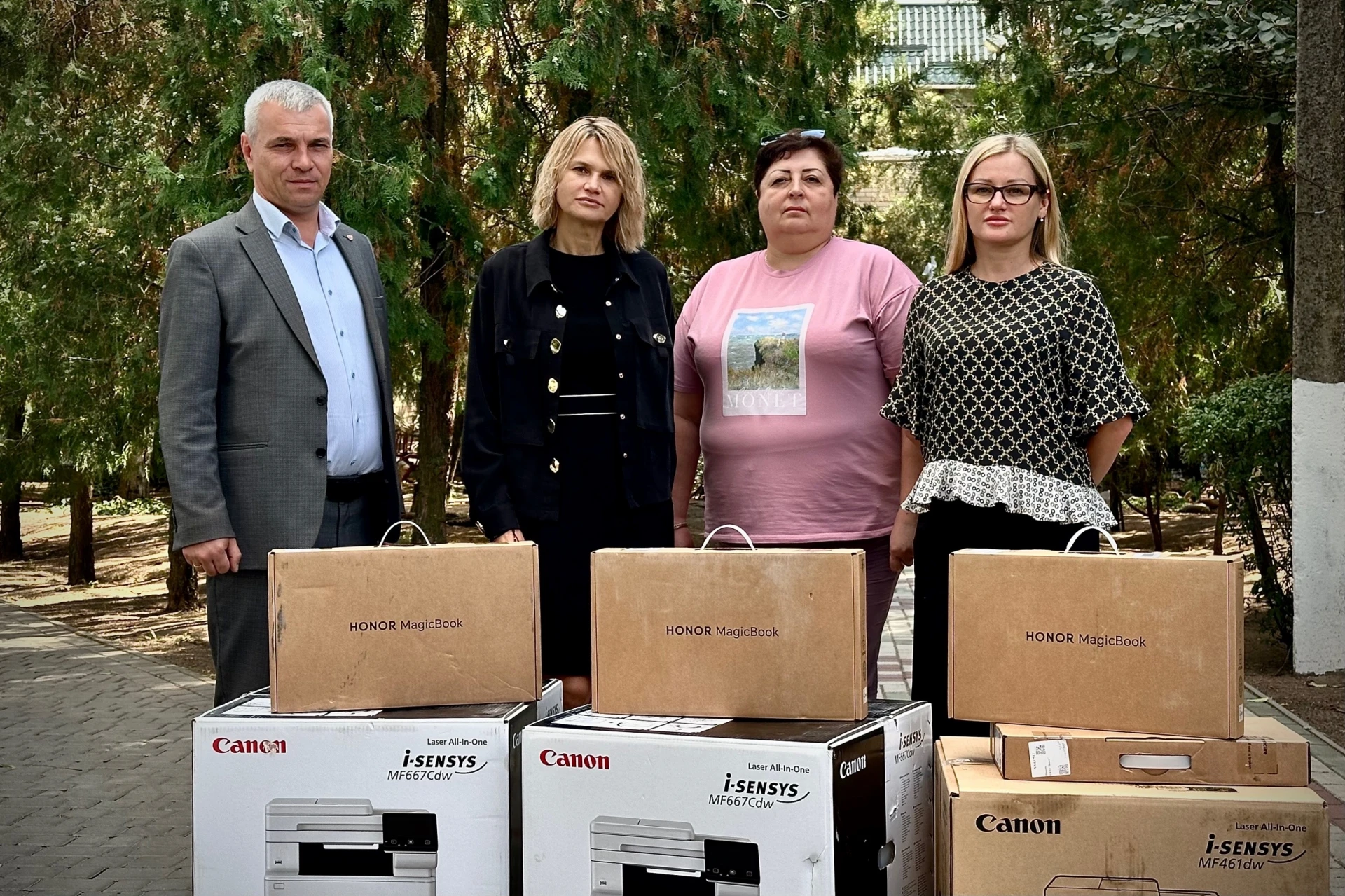 💻 В три учебных заведения области доставили необходимую оргтехнику