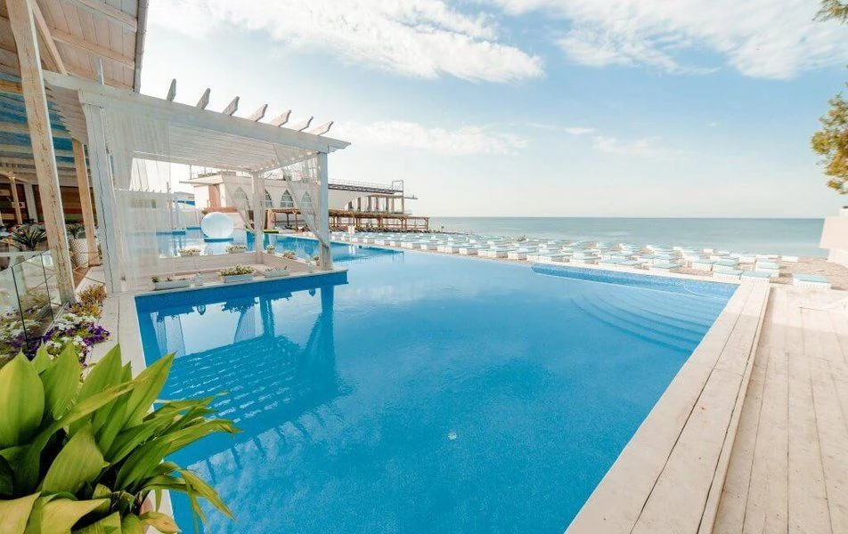 🏖 Сочи, море и «все включено»

Отель & СПА «Прометей Клуб» 4* в Лазаревском — это 5 гектаров уюта и