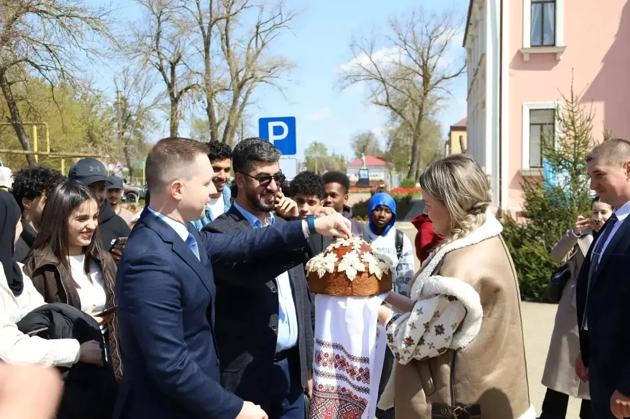 С кубанским колоритом   Сегодня наш район принимал иностранную делегацию. Представители 20 стран мир