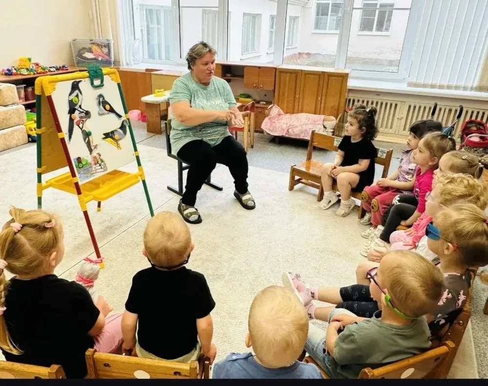 Тема недели: «Прилетели птички» 🐦

В группе раннего возраста прошло тематическое занятие, направлен