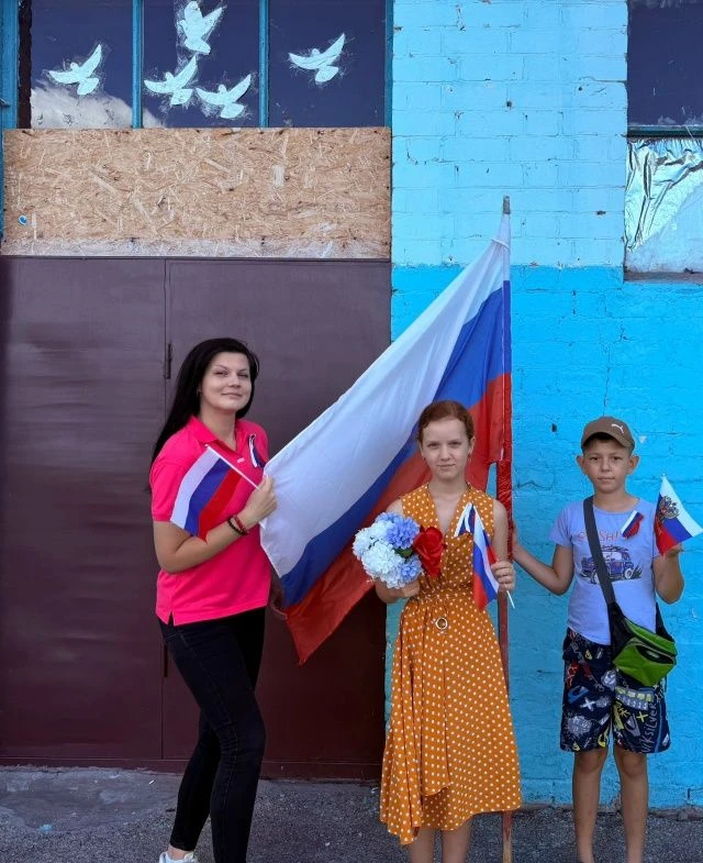 В честь празднования Дня Государственного флага Российской Федерации художественный рук...