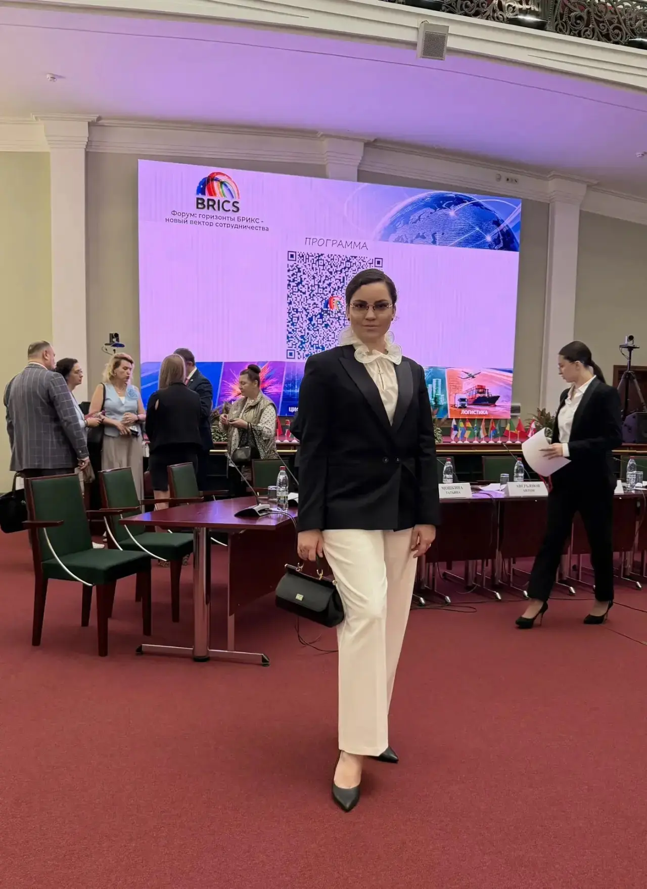 Виктория — владелица ювелирного дома SARRA — посетила Грандиозный бал стран БРИКС!

Вчера, в рамках 