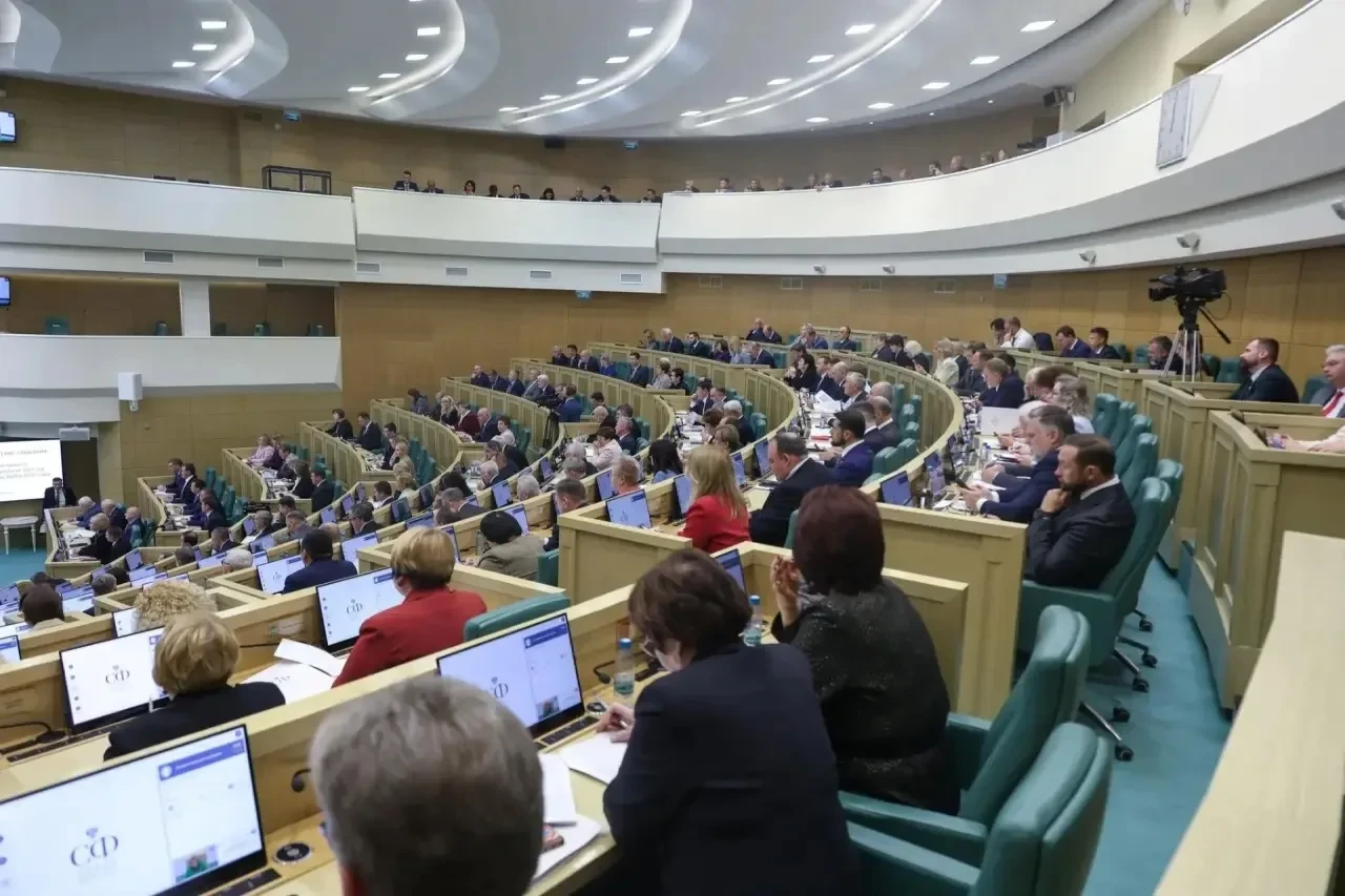 🗂️ Бюджет на 2027–2029 годы обсудили на парламентских слушаниях