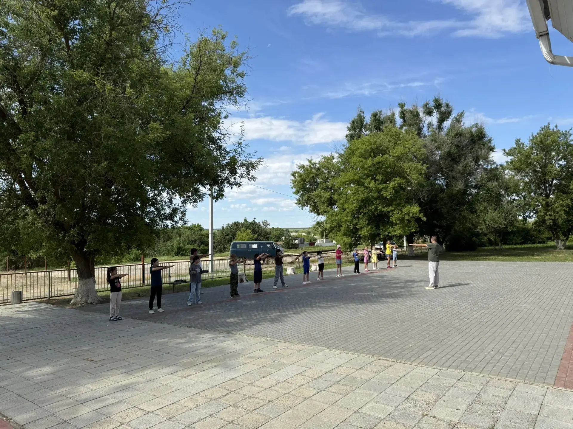 Сегодня шестой день в ЛОЛ "Солнышко " прошёл под девизом «День доброты и вежливости». В нашем пришко