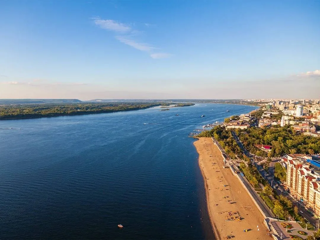 🌊 В Сызрани Волга прогрелась выше +24 градусов.

По данным наблюдений, температура воды у берегов С