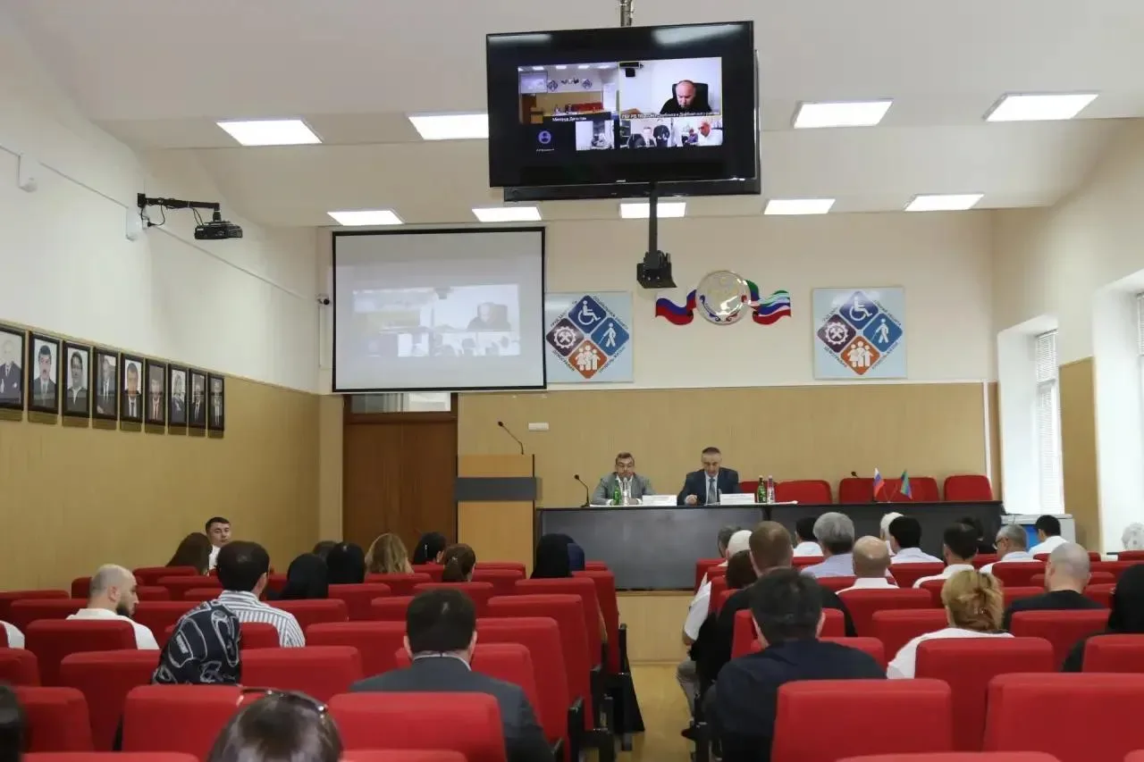 В Минтруда Дагестана обсудили взаимодействие с фондом «Защитники Отечества», выплаты во...