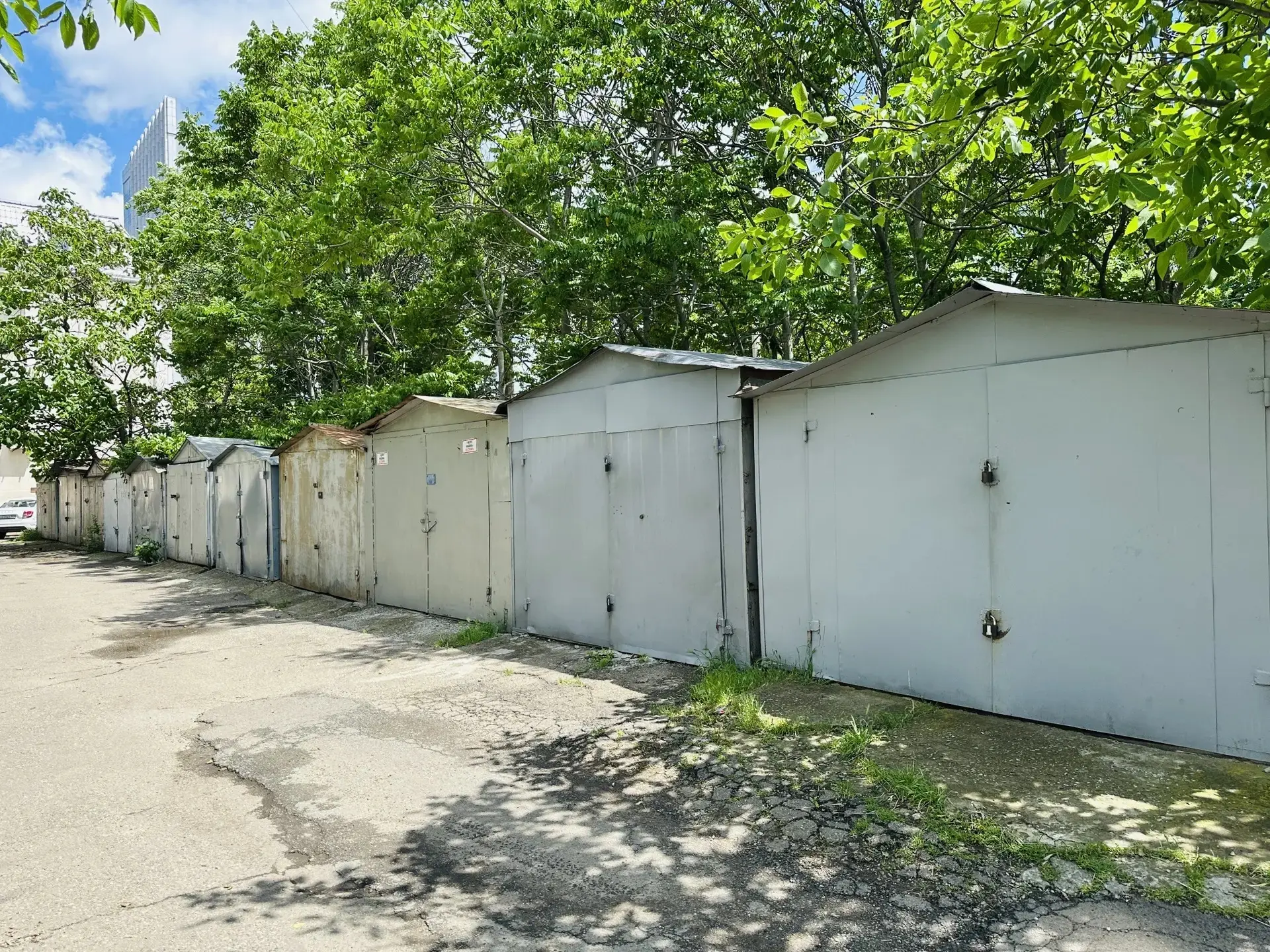 В Краснодарском крае по «гаражной амнистии» зарегистрировано более 12 тыс. участков и 3 тыс. гаражей