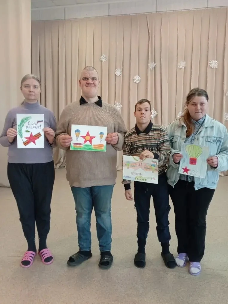 Сегодня получатели социальных услуг приняли участие в акции , посвящённой Дню защитника...