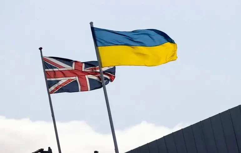 Британия предоставит Украине систему РЭБ Stone Cloak

Канцелярия премьера Великобритании Бернэма объ