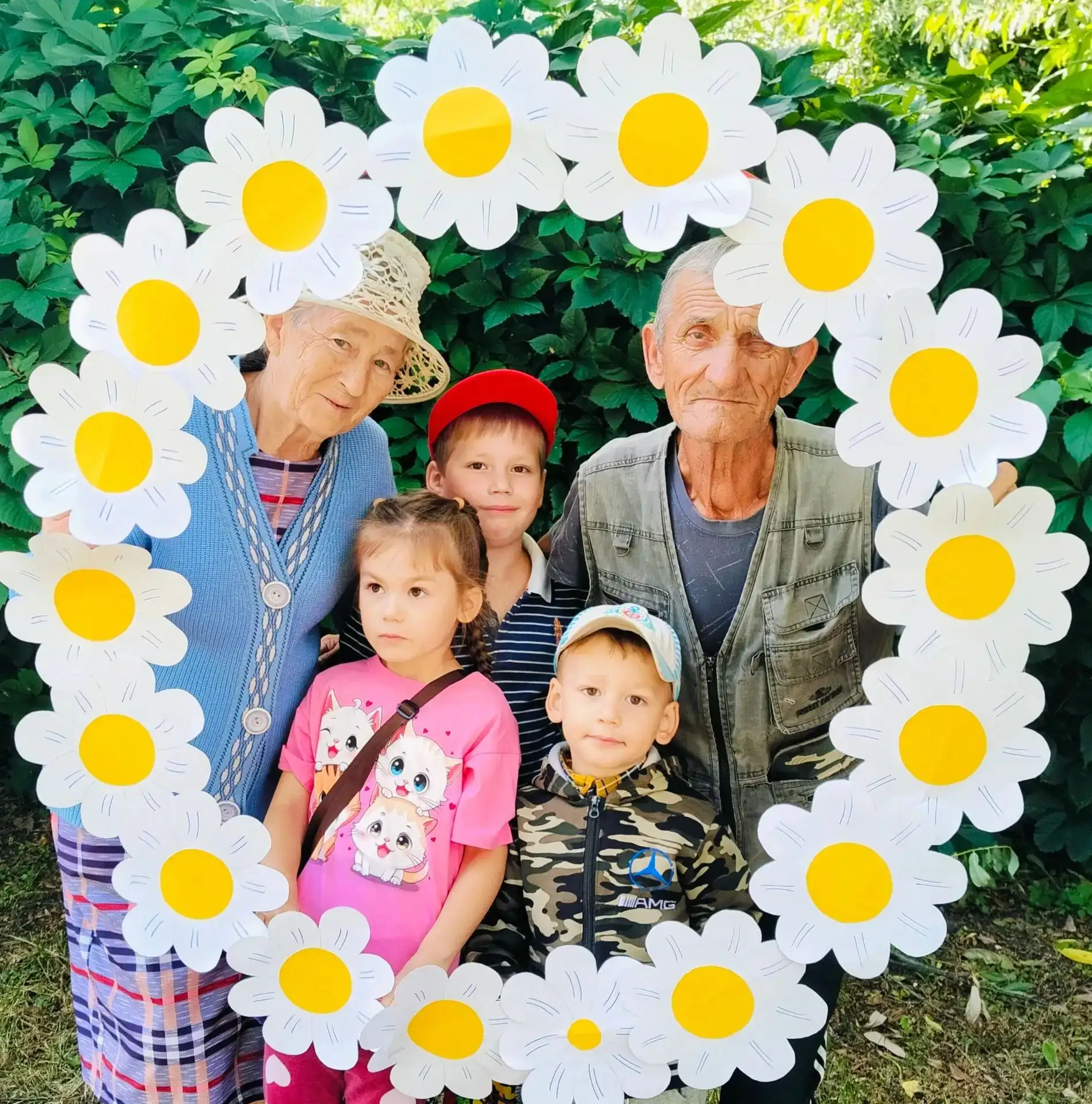 Сохраним семейное тепло!

В нашем детском саду «Улыбка» в честь прекрасного праздника — Дня семьи, л