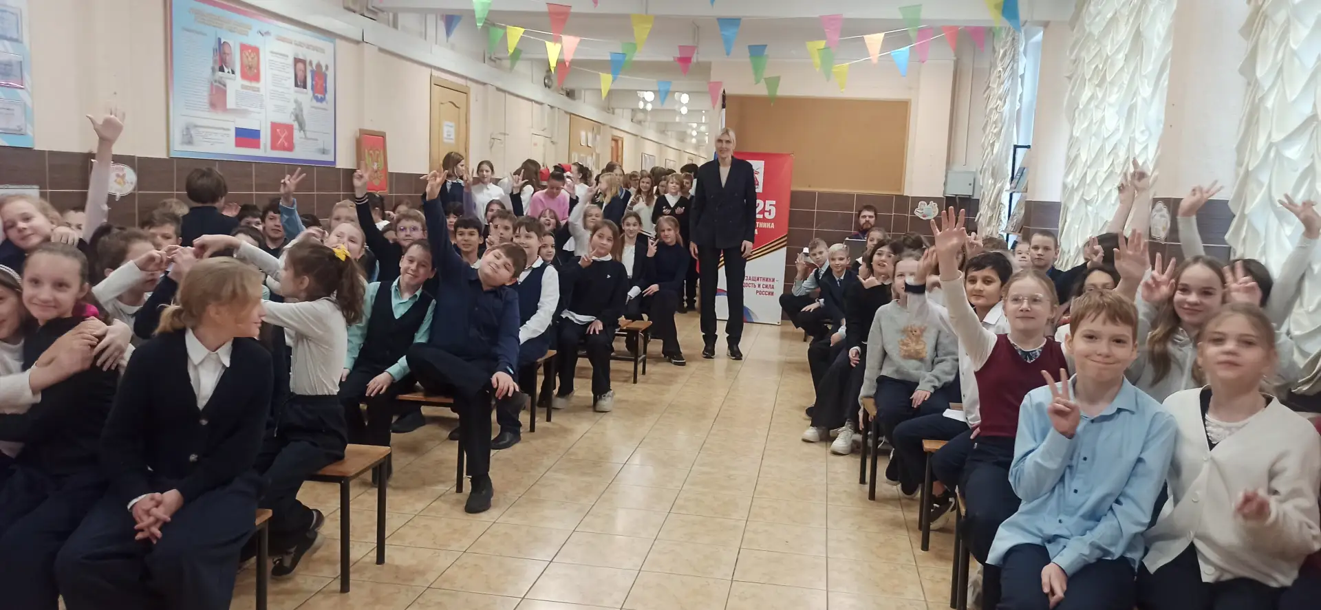 Гордимся дружбой с олимпийской чемпионкой!  15 декабря нашу школу вновь посетила именитая гостья - и