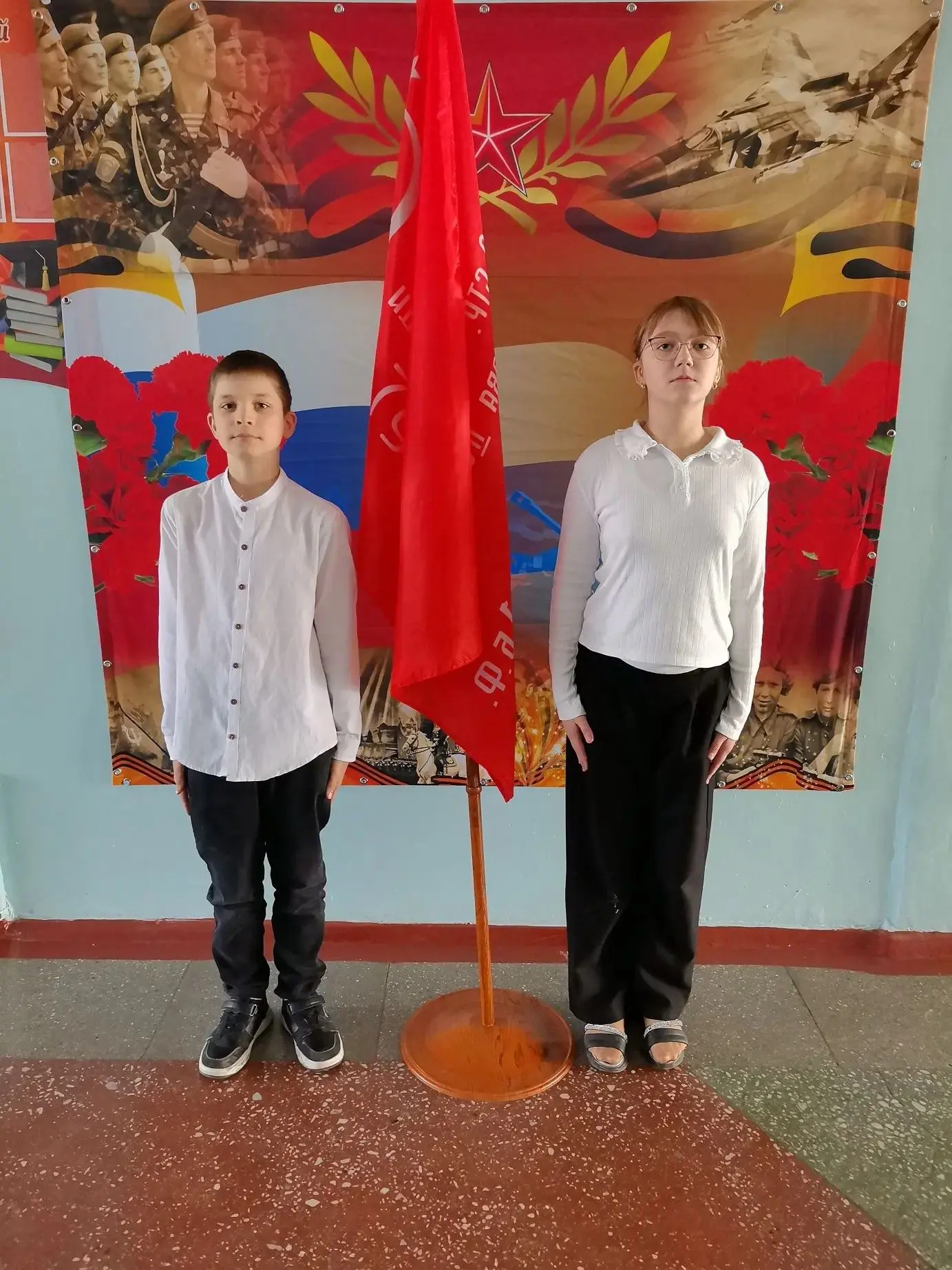 🎖️ Вахта памяти у Знамени Победы: дань уважения героям 🎖️С 28 апреля по 5 мая в нашей школе проходил