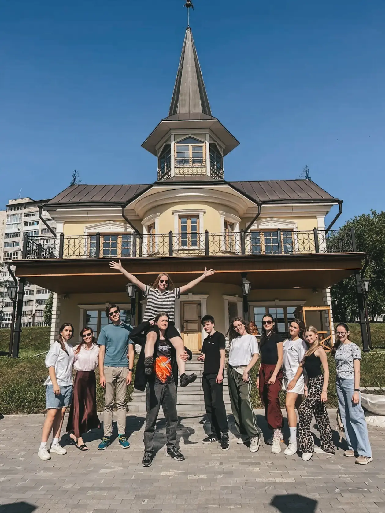 10 Б завершил учебный год историческим путешествием в Нижний Тагил.

📍Ребята посетили Музей истории