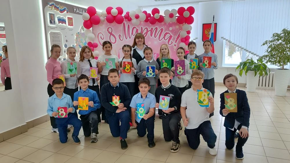 Вот это мы понимаем подготовка! 😍  💥Наши младшеклассники уже сделали потрясающие открытки и нарисова