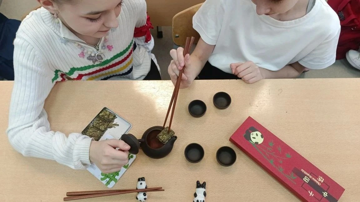 🎎 День китайской культуры в нашей школе: от драконов до чайных церемоний В нашей школе прошла серия 