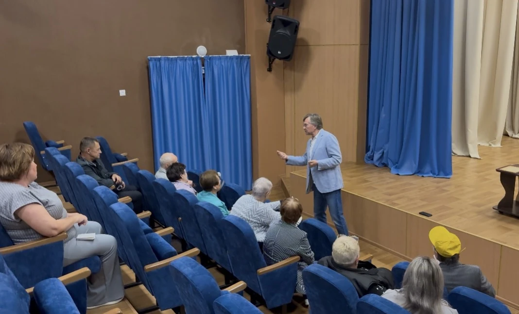 💼✊ В Заринске встретился с жителями города