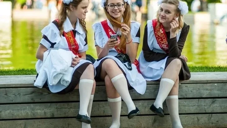🎓 Последний звонок может закончиться штрафами и проблемами с полицией!

Юристы напомнили выпускника
