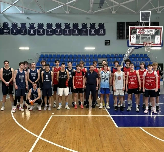 Студенты УдГУ в финале ПФО по баскетболу! 🔥

На этой неделе в Татарстане пройдет шикарный праздник 