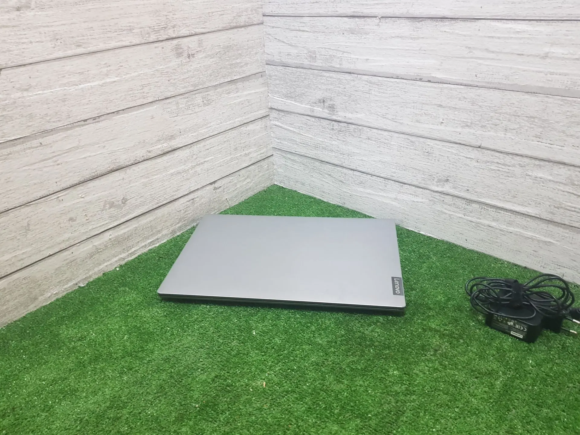 Ноутбук Lenovo ideapad 
В отличном состоянии, заряд держит хорошо

Цена 7490
Подписчикам скидка до 1