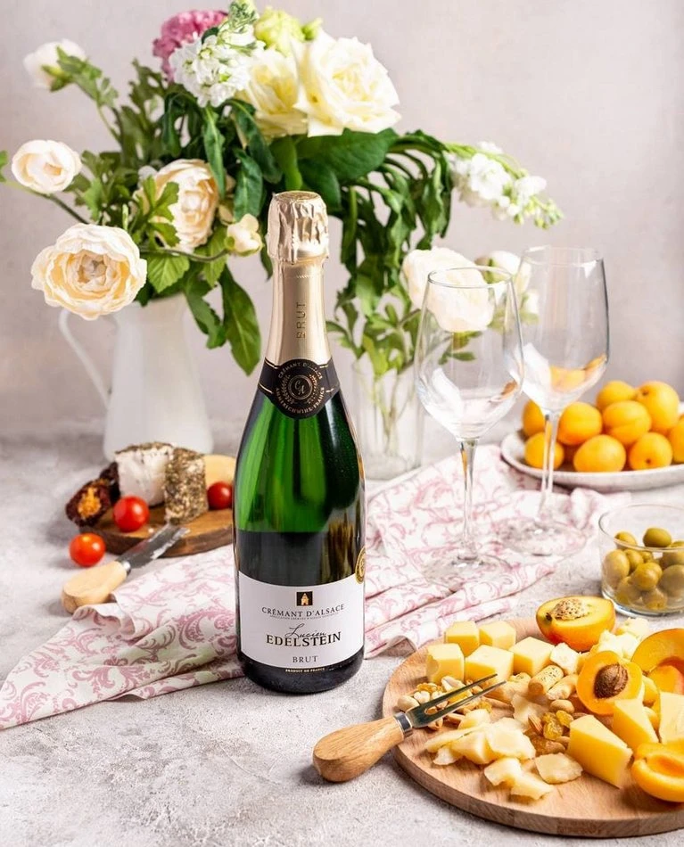 Первые после… Шампани 🥂

Это, конечно, креманы французского региона Эльзас! Споров ведется много, н