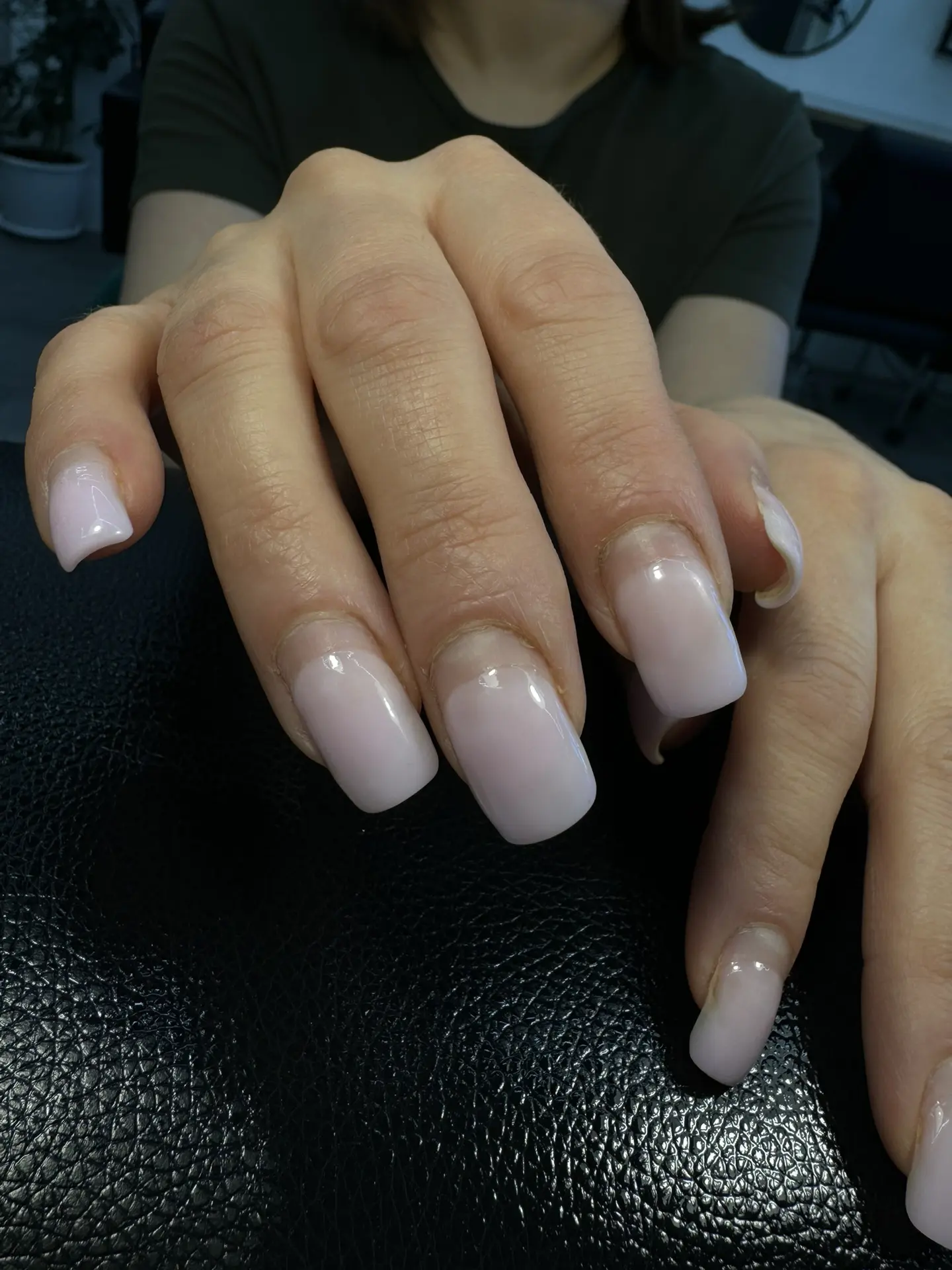 Также свободные окошки на маникюр 💅