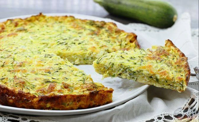 Заливной пирог из кабачков с сыром