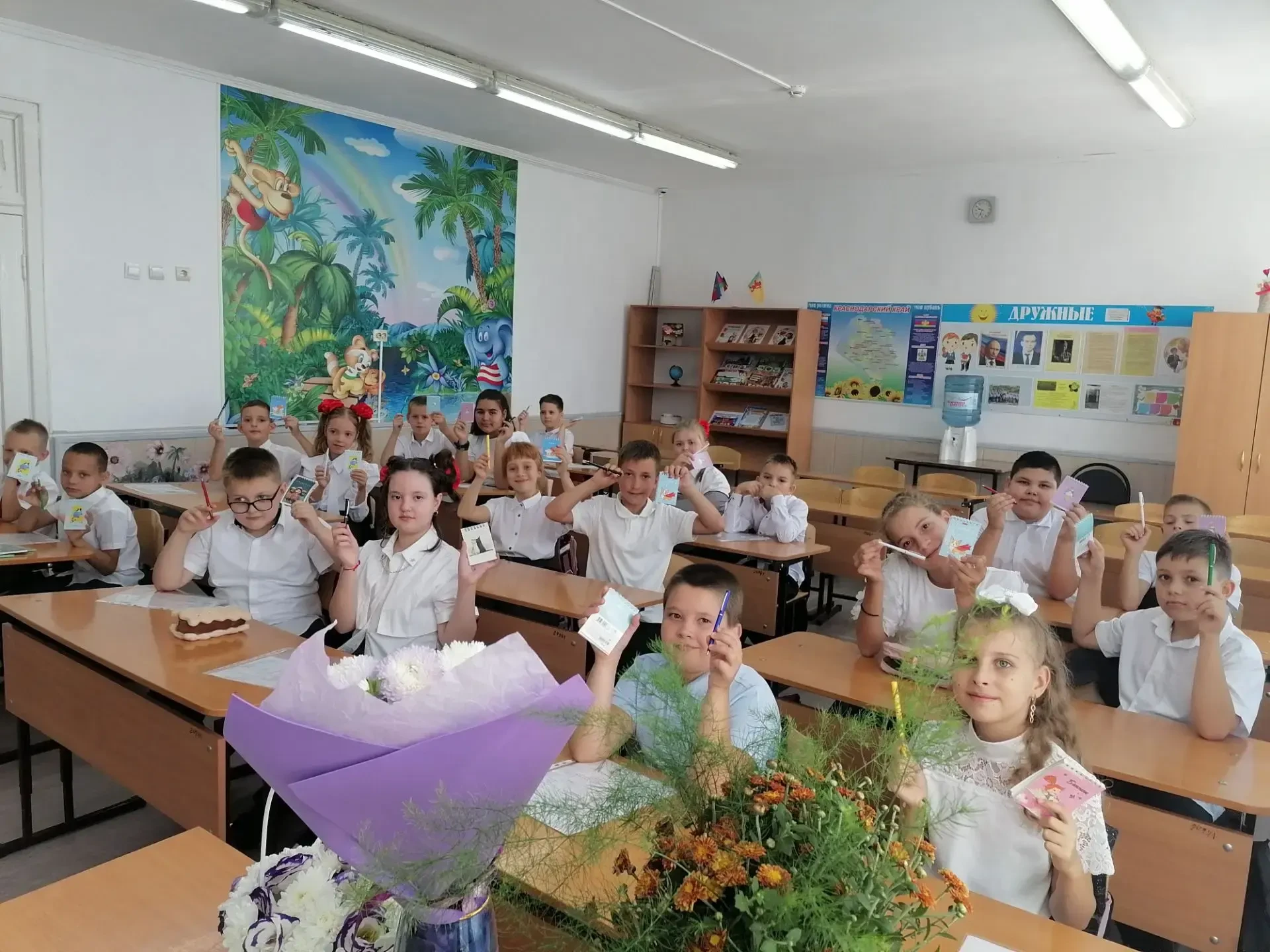 Классный час в 4а "В единстве народов России - сила знаний"