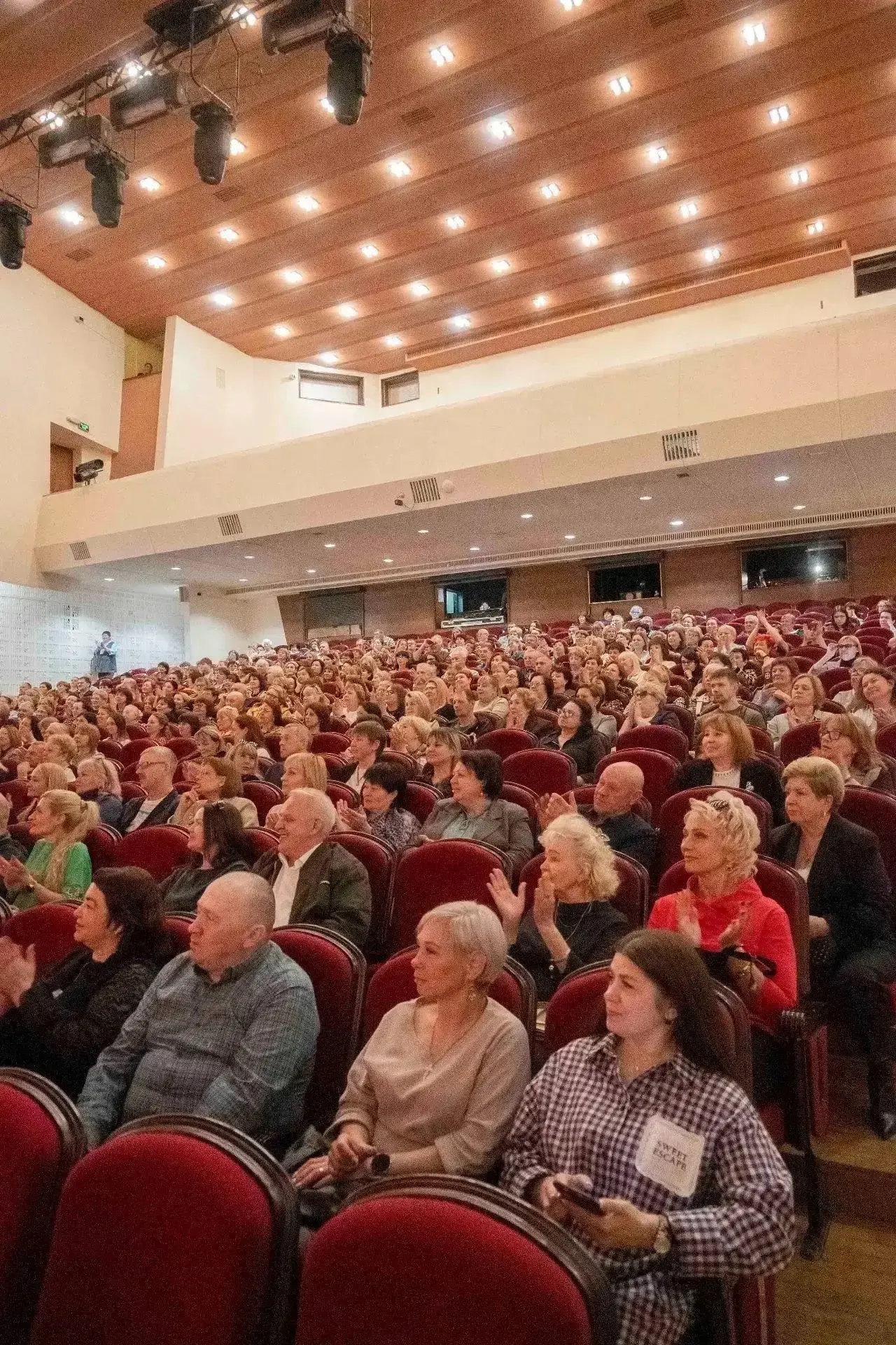 🎭Актёры краевого драматического театра «Забайкальской кадрилью» покорили зрителей из Хабаровского кр