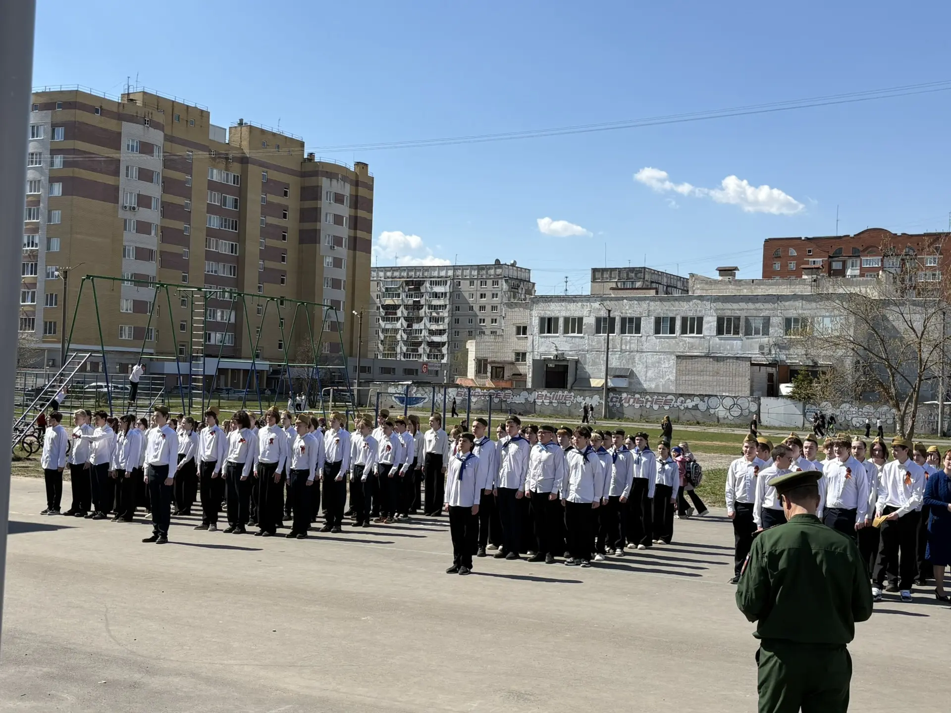 🎖️ Смотр строя и песни! 🎖️  Сегодня, 4 мая, в нашем лицее прошёл традиционный смотр строя и песни ср