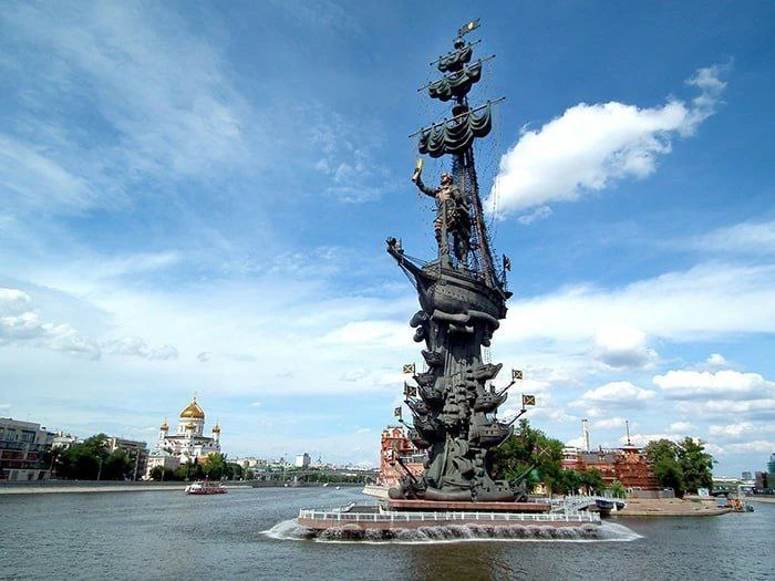 Берсеневка и Кадаши. Пешеходная экскурсия

Москва не сразу строилась. Вот на красивом холме над Моск