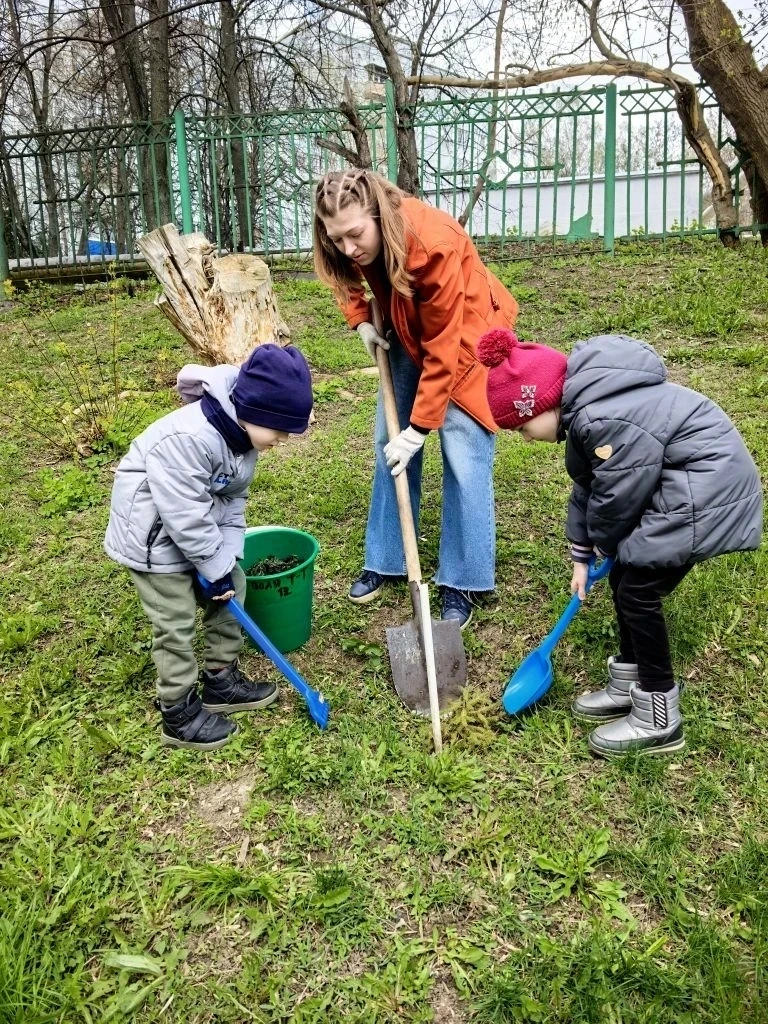 Зелёный уголок детства в детском саду «Росинка»🌳

🌿 Наш детский сад стал чуточку зеленее!🍃 
Колле