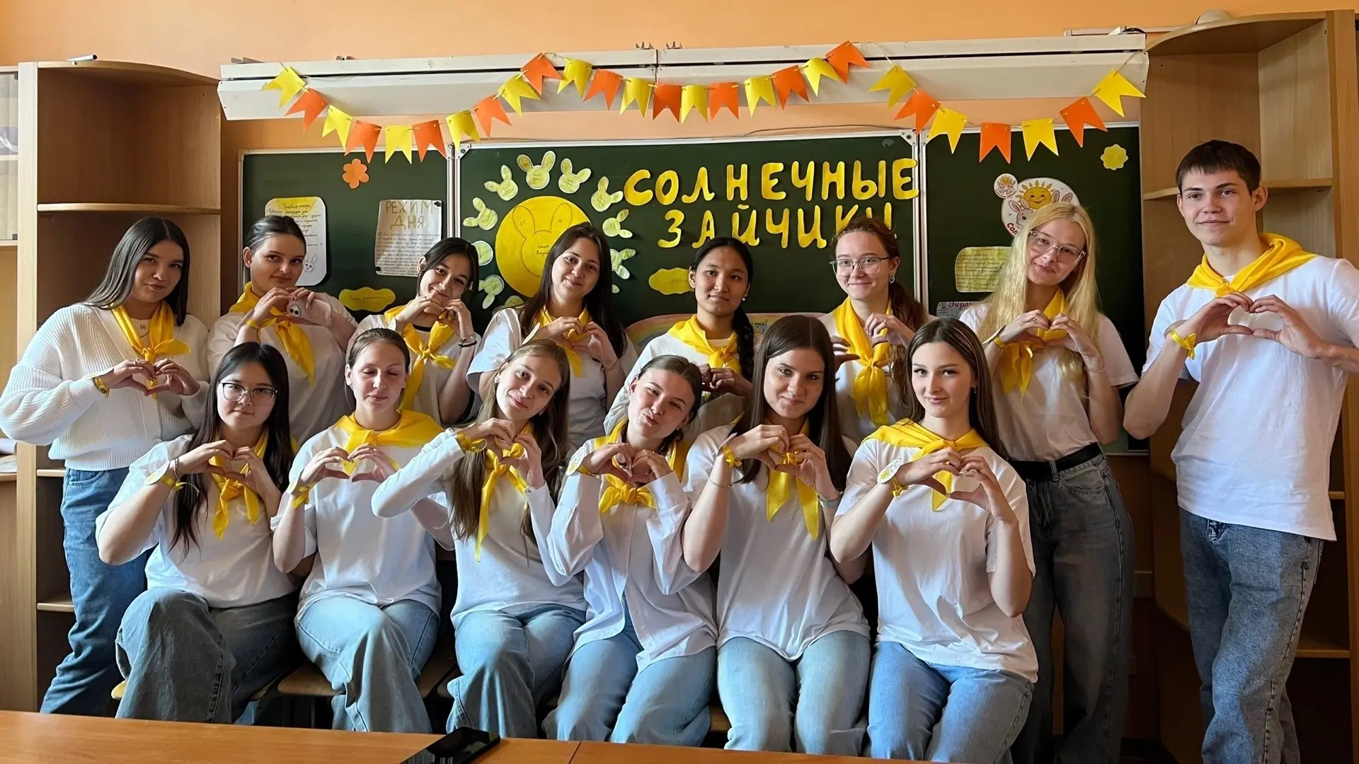 Лето, готовься: к тебе едут супервожатые из ХГУ