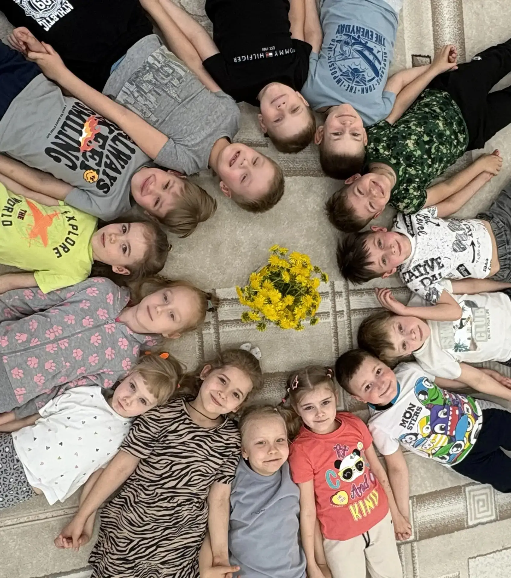 🌼✨ ☀️ 13 мая весь мир отмечает Всемирный день одуванчика. Этот яркий майский цветок – ...