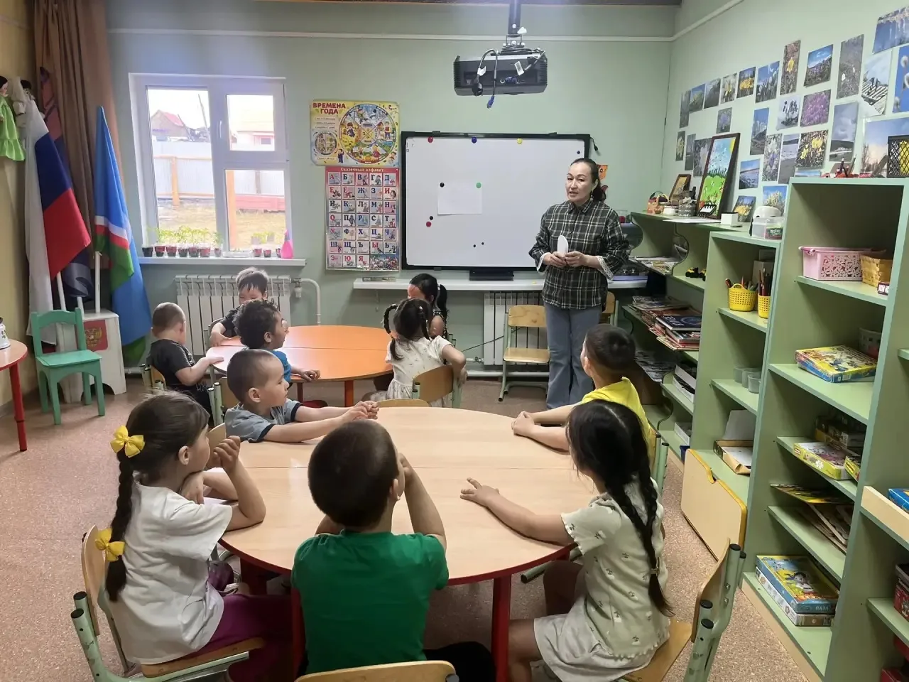 15 Мая отмечается день семьи в честь этого к нам в гости пришла мама наших воспитаннико...