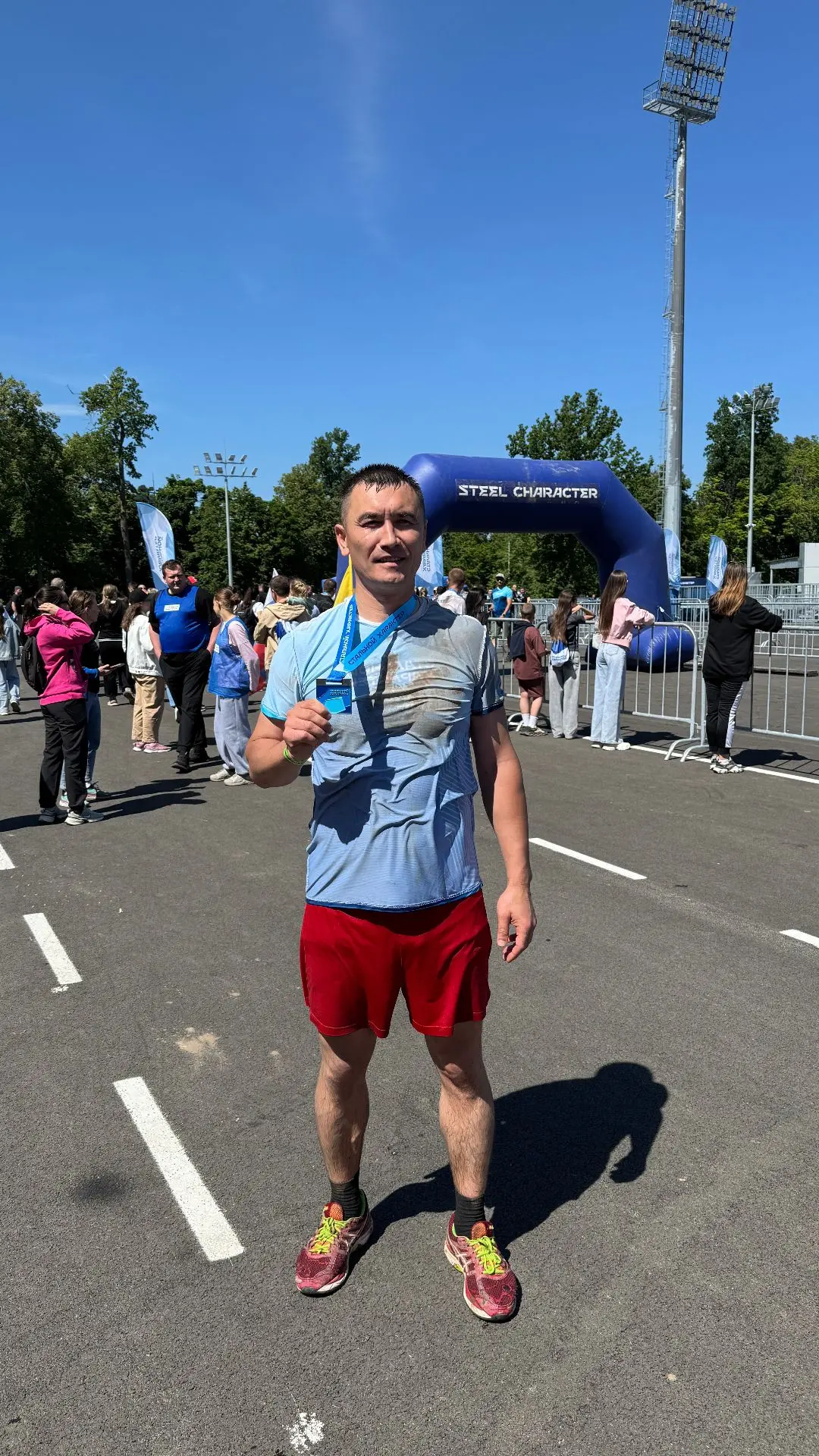 🏃‍♂️💪 Стальной характер: наш коллега принял участие в экстремальном забеге