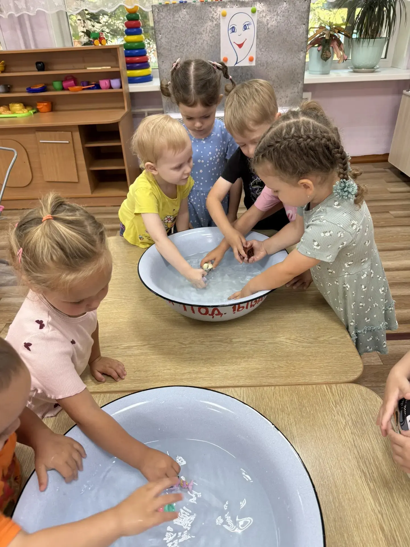 💧 «Водичка, водичка!» — день воды в первой младшей группе 💦

Сегодня в первую младшую группу в гос